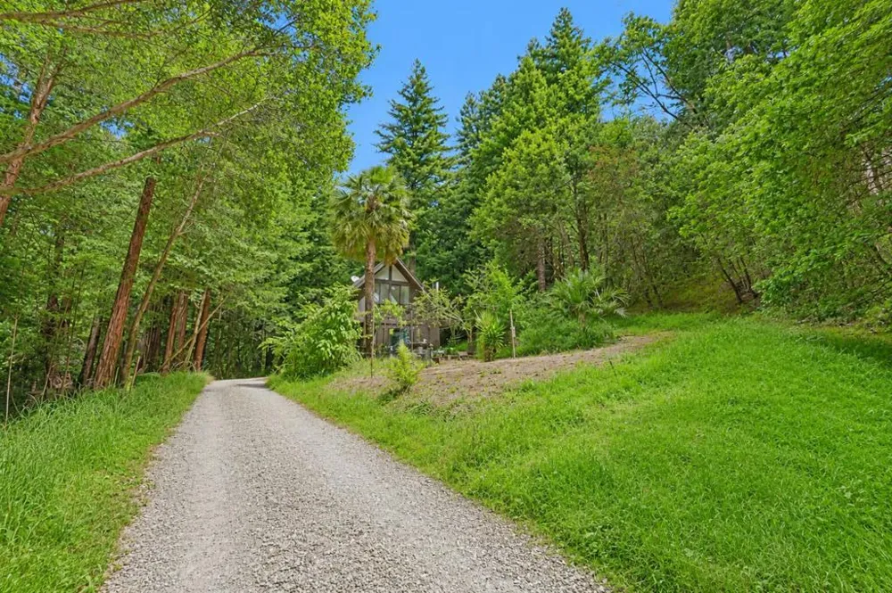 3750 Trout Gulch Road Aptos, CA 95003