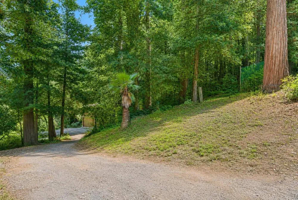 3750 Trout Gulch Road Aptos, CA 95003