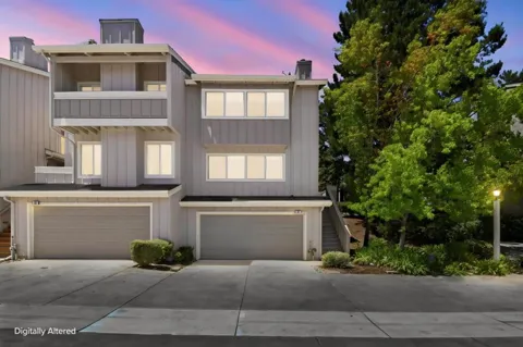 37 Weepingridge Court