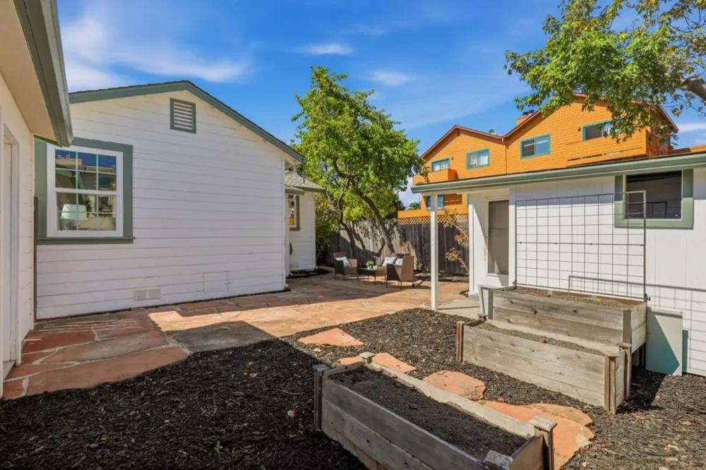 641 Waltermire Street Belmont, CA 94002