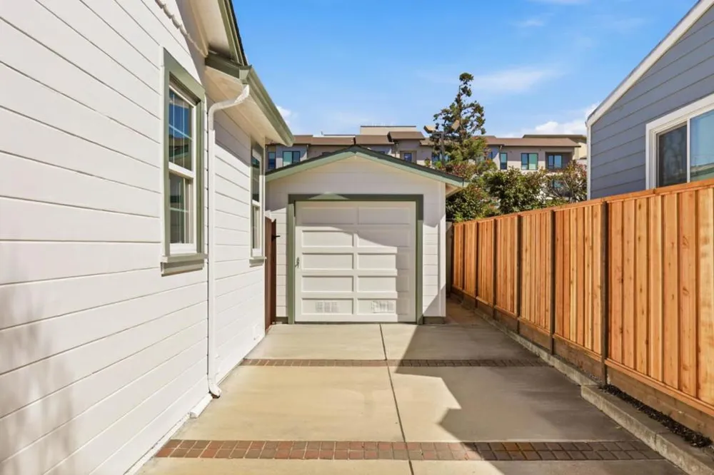 641 Waltermire Street Belmont, CA 94002