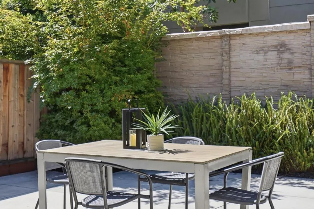 826 W Olive Avenue Sunnyvale, CA 94086