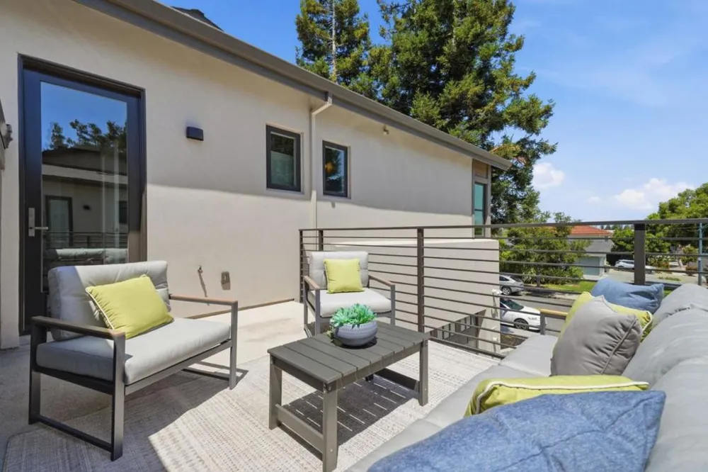 826 W Olive Avenue Sunnyvale, CA 94086