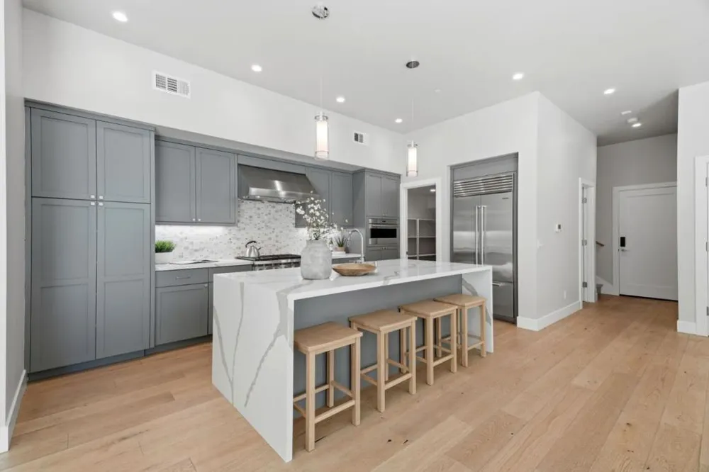 826 W Olive Avenue Sunnyvale, CA 94086