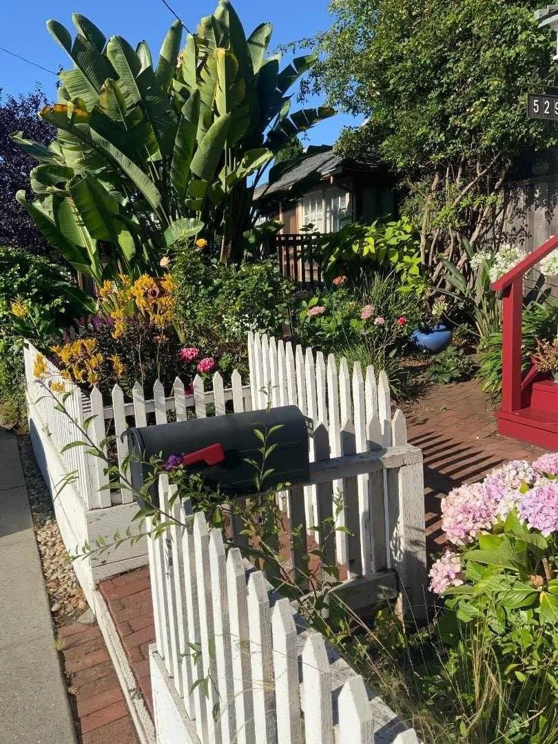 529 Capitola Avenue Capitola, CA 95010