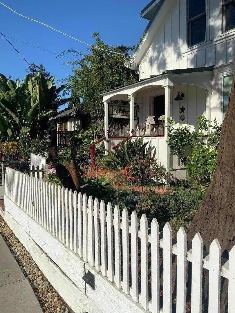529 Capitola Avenue Capitola, CA 95010