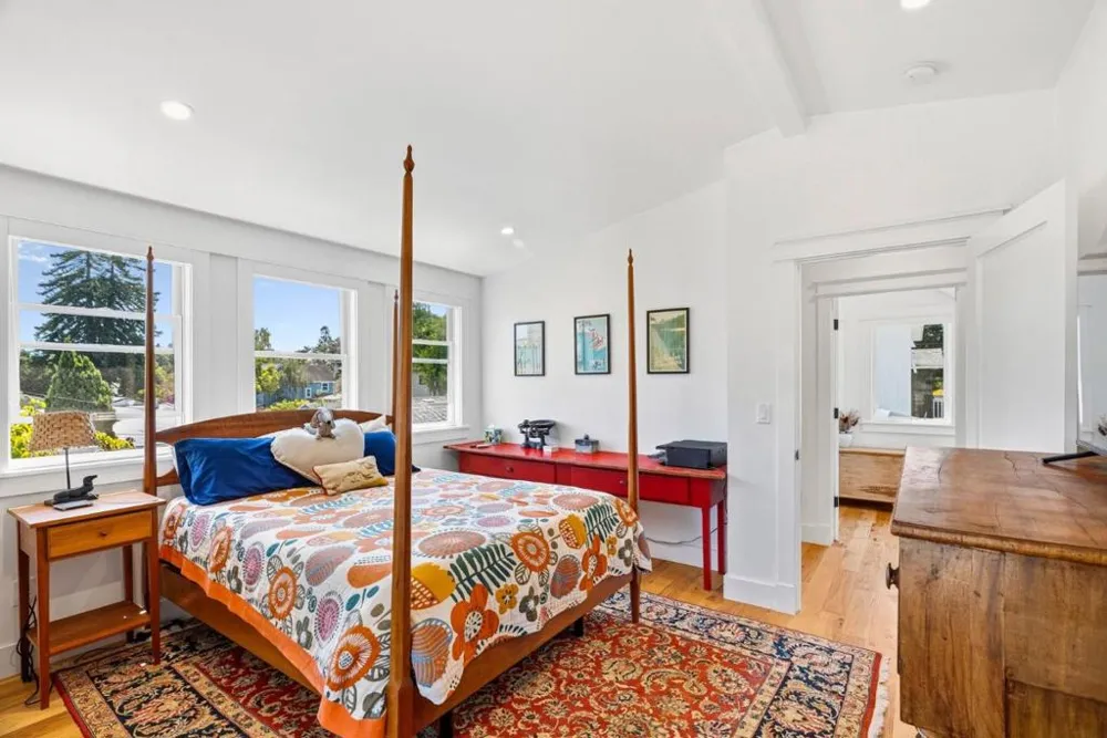 529 Capitola Avenue Capitola, CA 95010