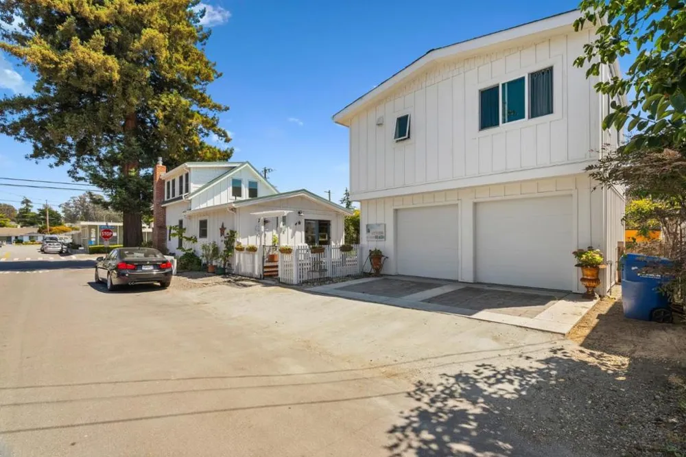 529 Capitola Avenue Capitola, CA 95010