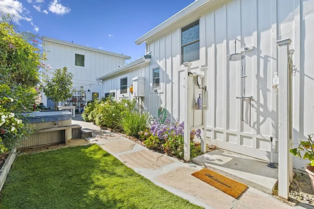 529 Capitola Avenue Capitola, CA 95010
