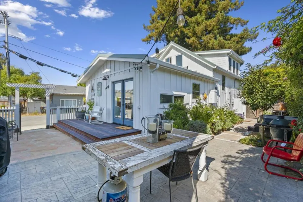 529 Capitola Avenue Capitola, CA 95010