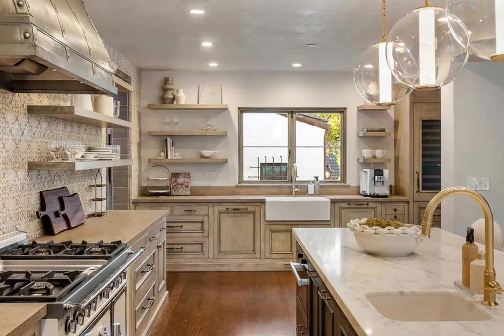 810 Lombardi Lane Hillsborough, CA 94010