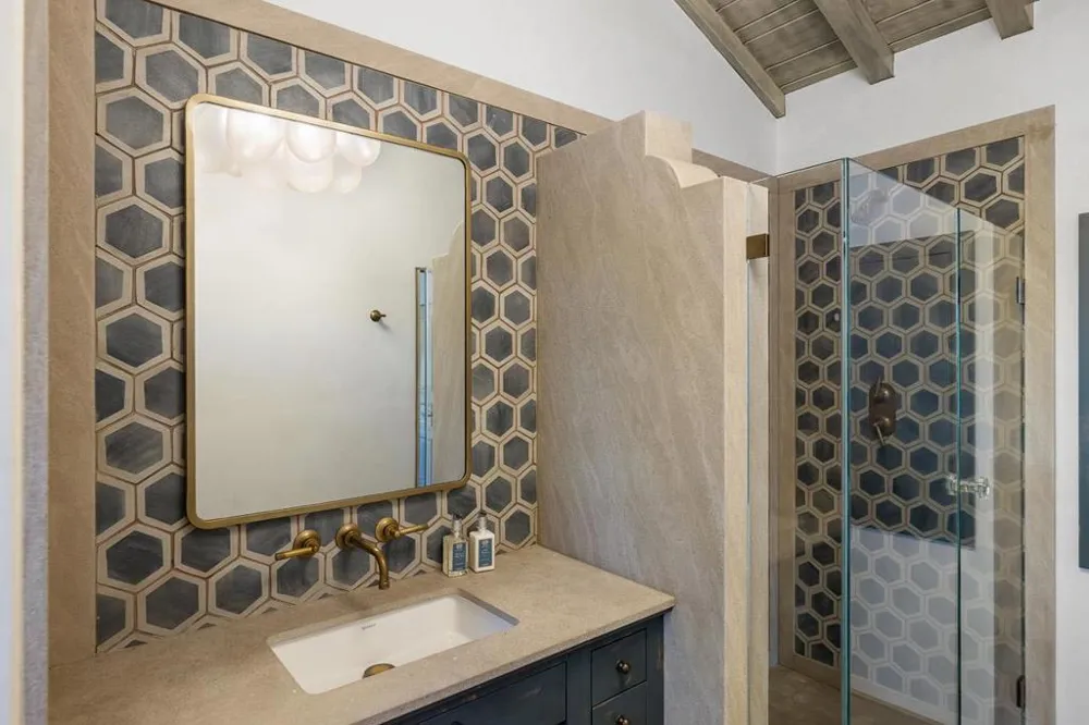 810 Lombardi Lane Hillsborough, CA 94010