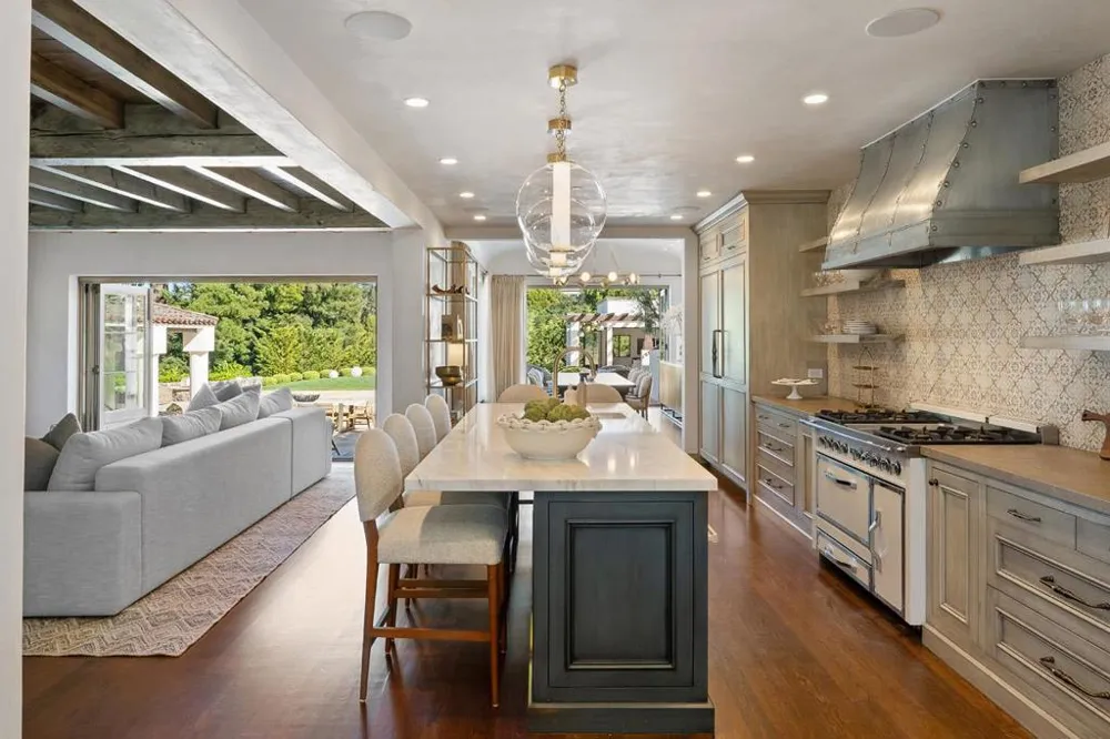 810 Lombardi Lane Hillsborough, CA 94010