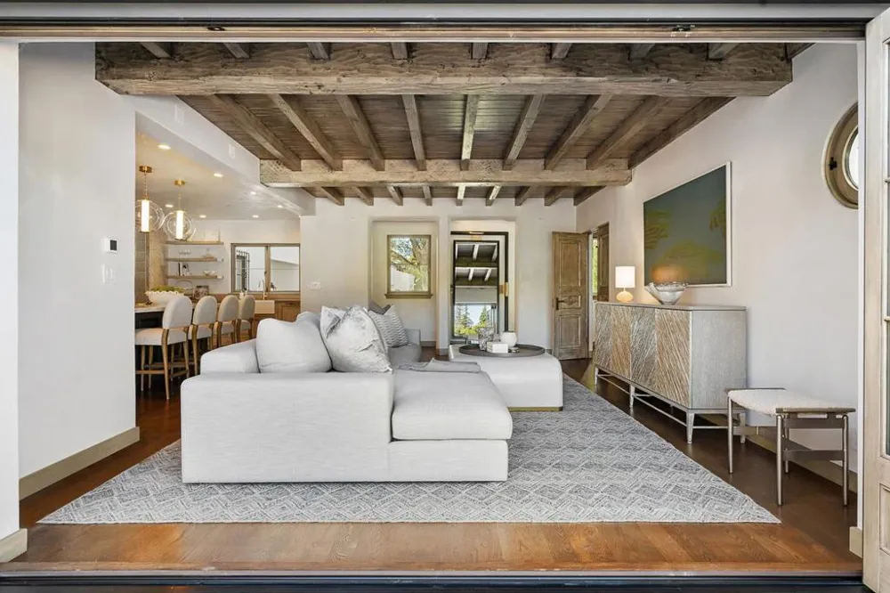 810 Lombardi Lane Hillsborough, CA 94010