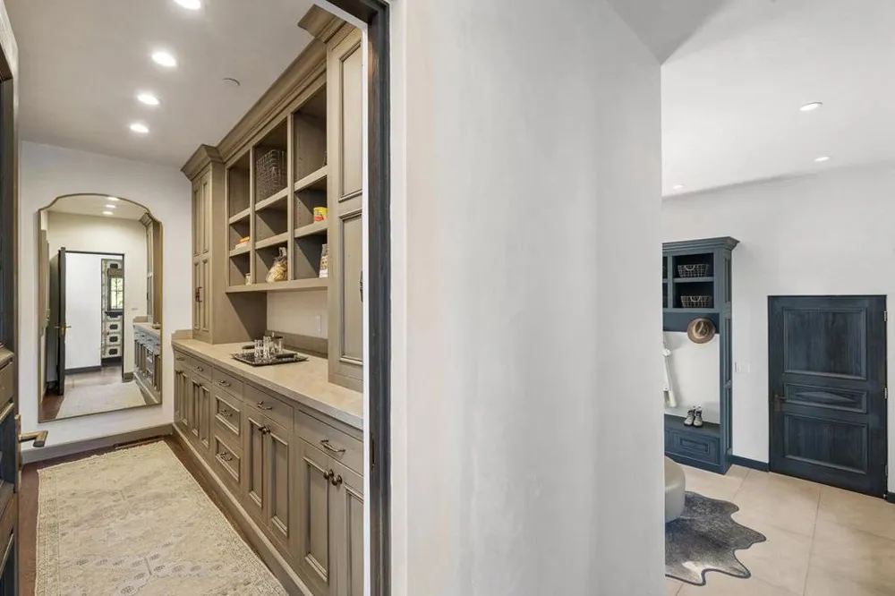 810 Lombardi Lane Hillsborough, CA 94010