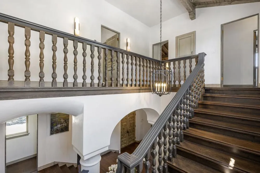 810 Lombardi Lane Hillsborough, CA 94010