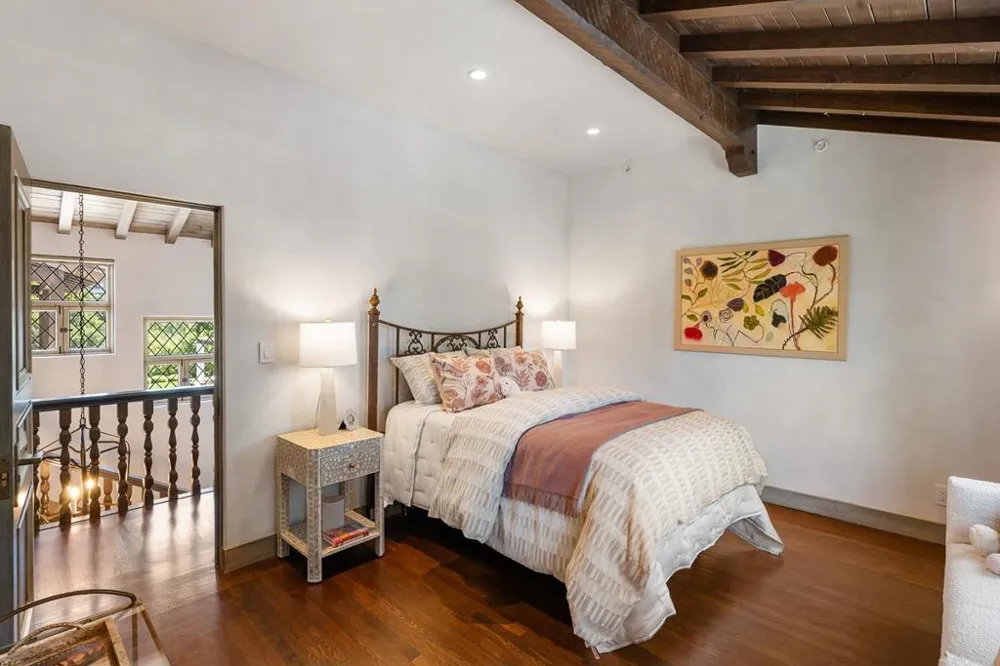 810 Lombardi Lane Hillsborough, CA 94010