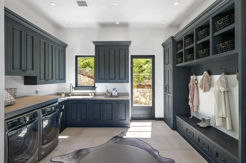 810 Lombardi Lane Hillsborough, CA 94010