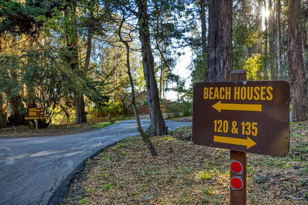 10 Potbelly Beach Road Aptos, CA 95003