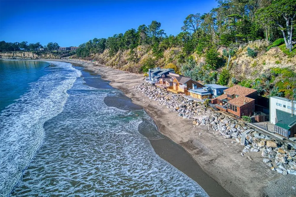 10 Potbelly Beach Road Aptos, CA 95003