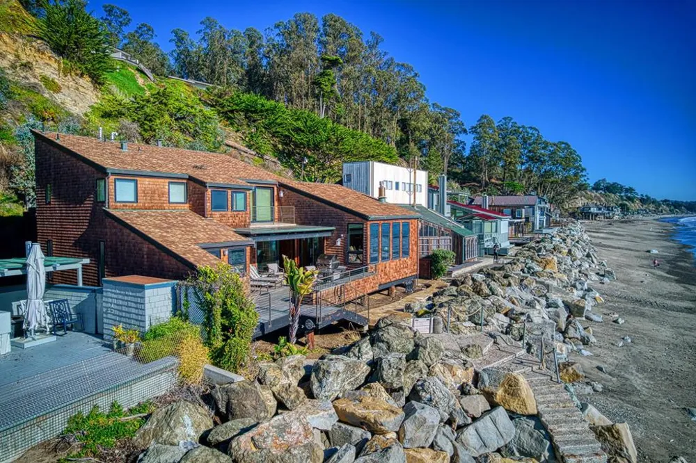 10 Potbelly Beach Road Aptos, CA 95003