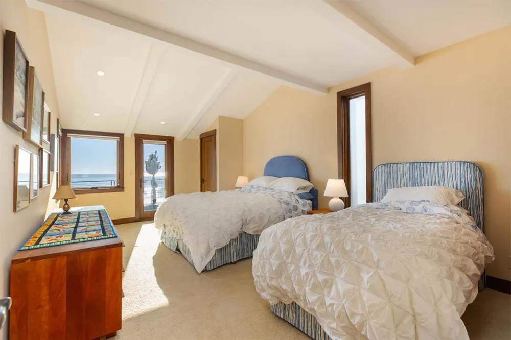 10 Potbelly Beach Road Aptos, CA 95003