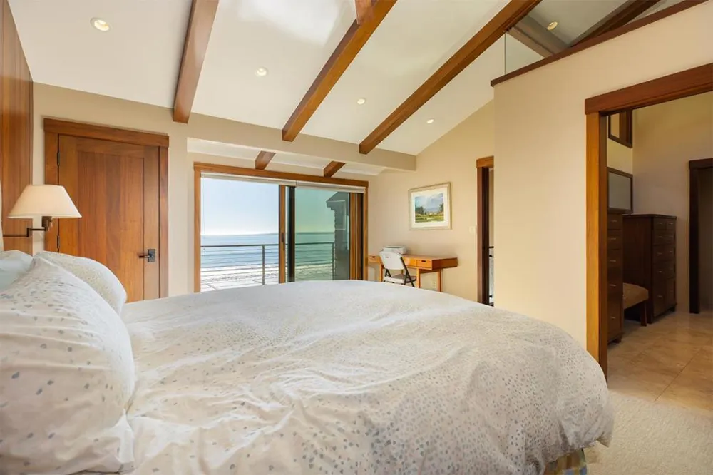 10 Potbelly Beach Road Aptos, CA 95003