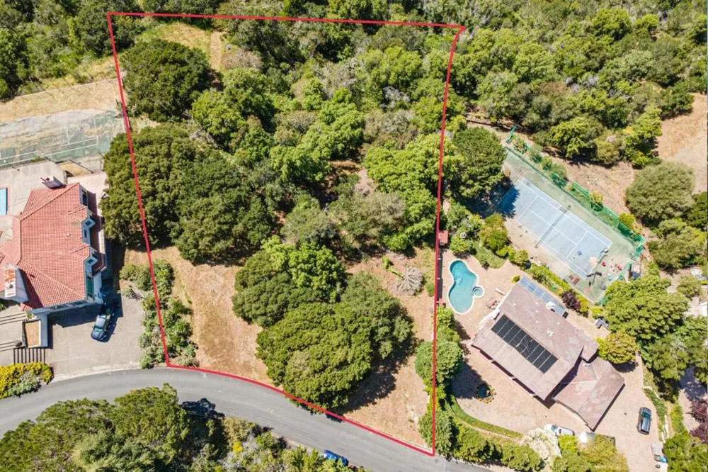 68 Eugenia Way Hillsborough, CA 94010
