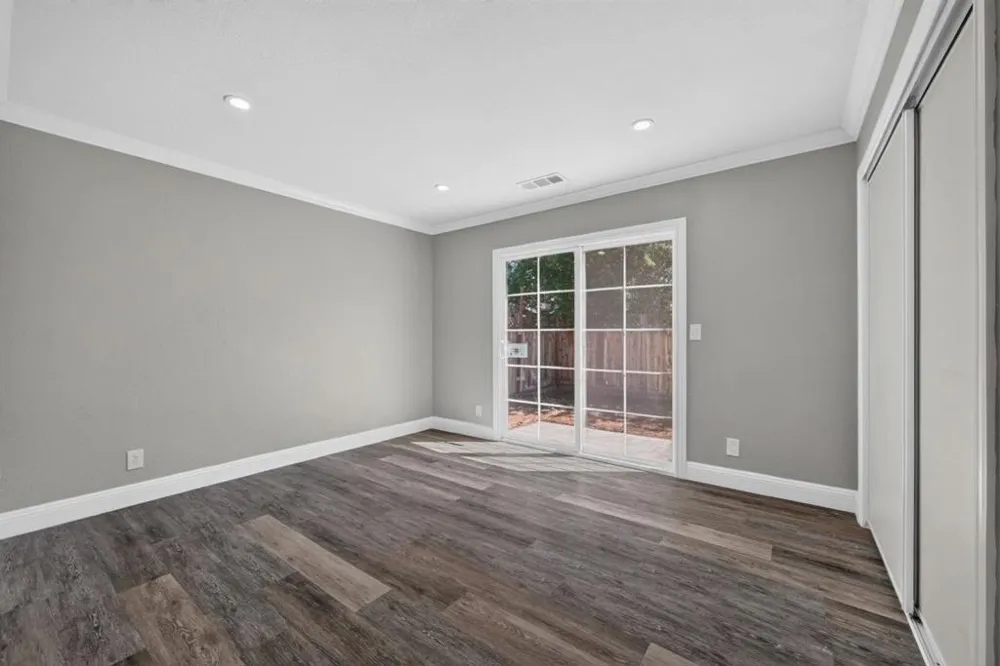 1120 Alberni Street East Palo Alto, CA 94303