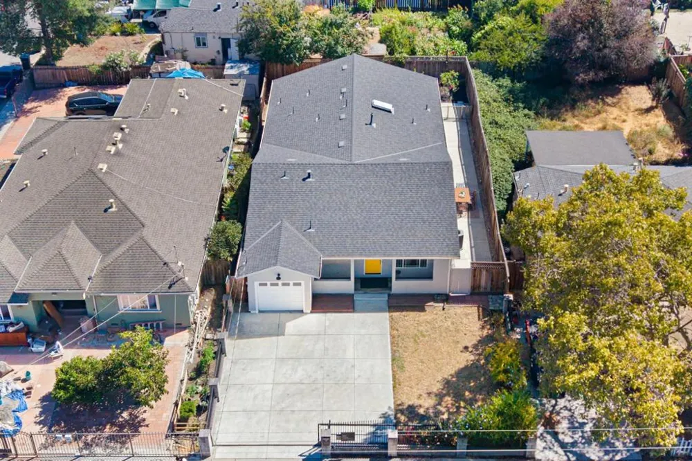 1120 Alberni Street East Palo Alto, CA 94303