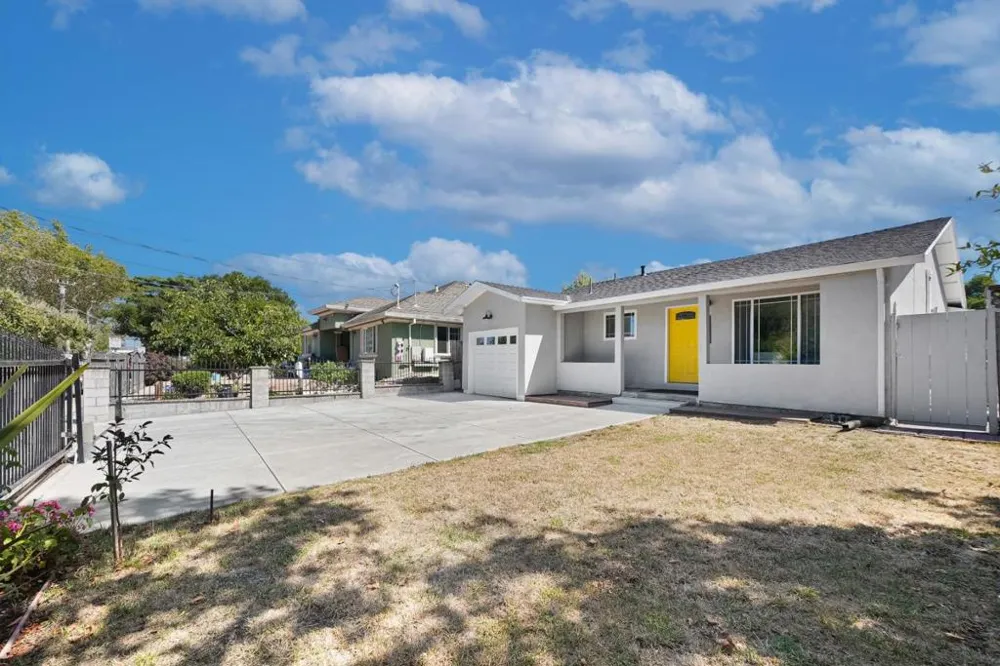 1120 Alberni Street East Palo Alto, CA 94303
