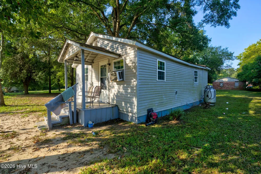 605 E Covington Street Laurinburg, NC 28352