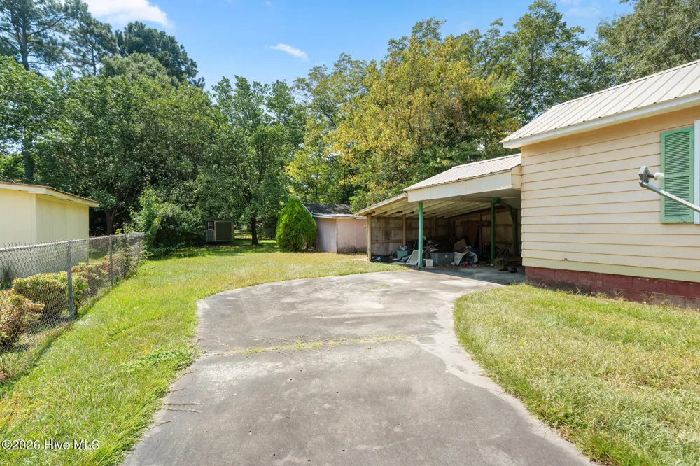 605 E Covington Street Laurinburg, NC 28352