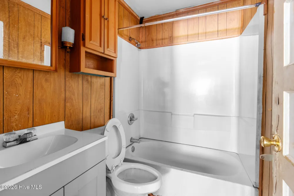 605 E Covington Street Laurinburg, NC 28352