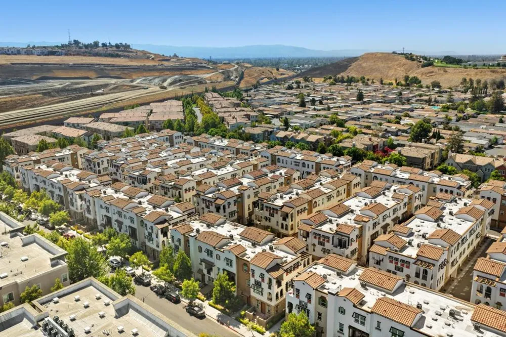 73 Montecito Vista Drive #5 San Jose, CA 95111