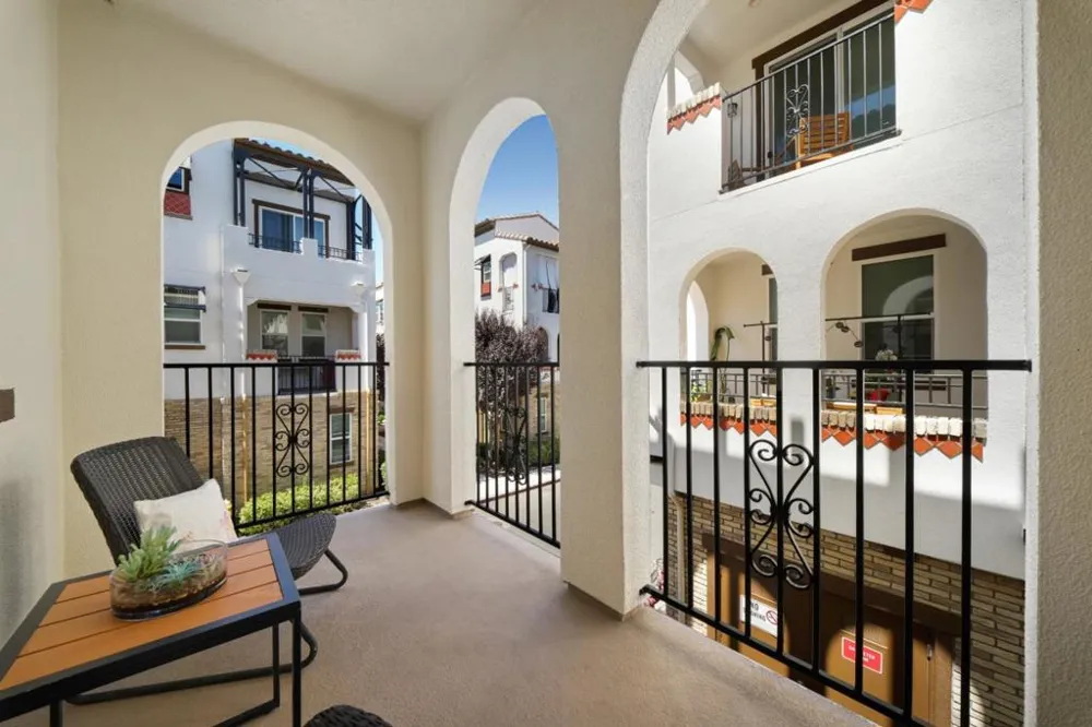 73 Montecito Vista Drive #5 San Jose, CA 95111