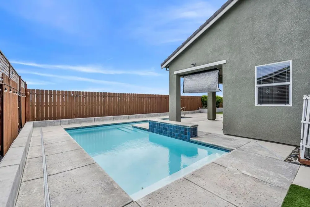 1436 FREESTONE ROAD Manteca, CA 95337