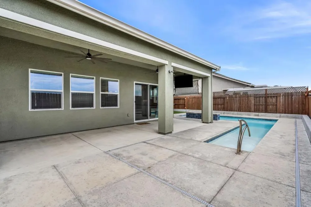 1436 FREESTONE ROAD Manteca, CA 95337