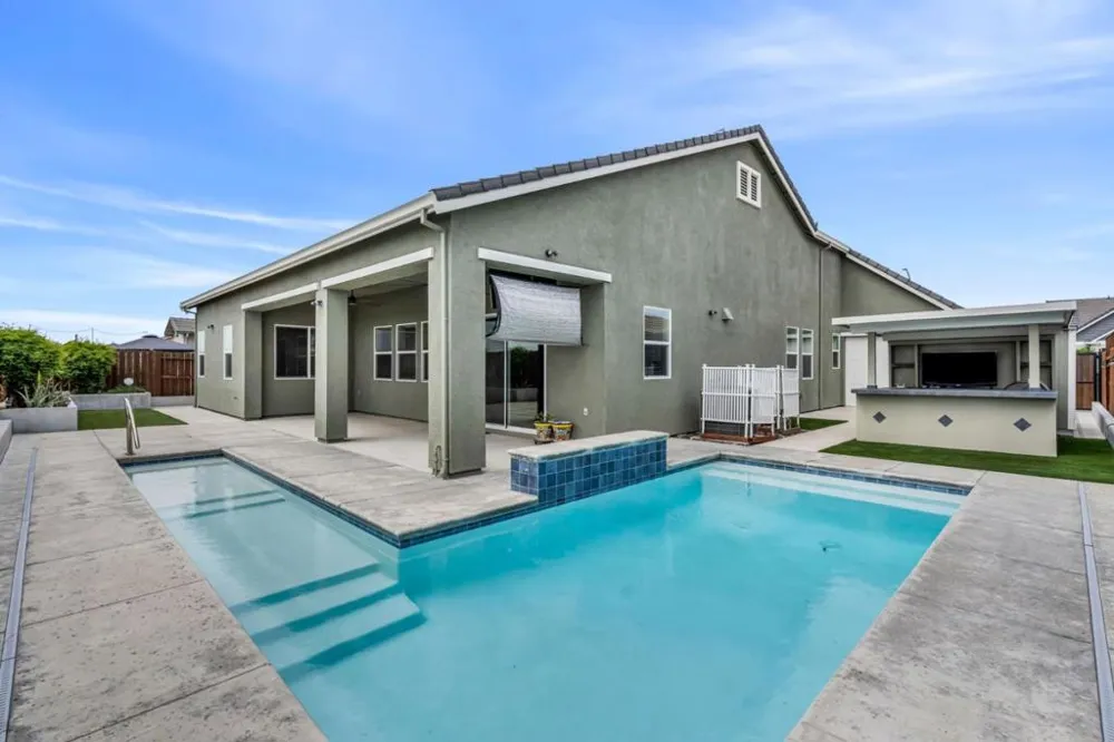 1436 FREESTONE ROAD Manteca, CA 95337
