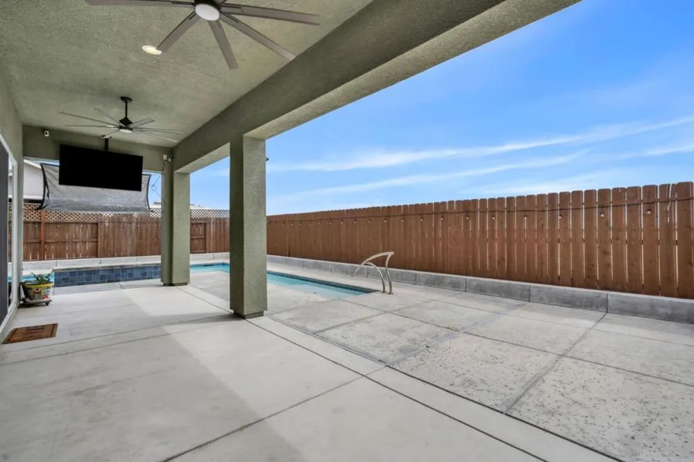 1436 FREESTONE ROAD Manteca, CA 95337