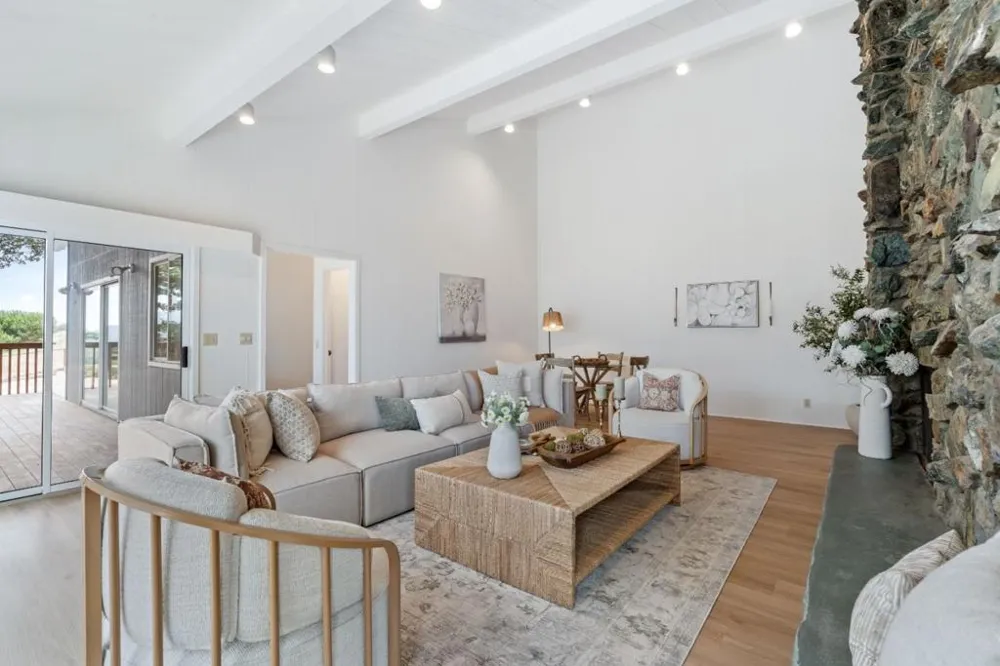 6965 Carmel Valley Road Carmel, CA 93923