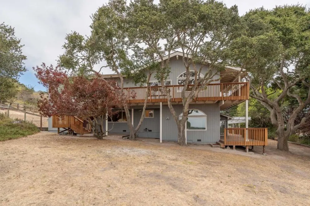 6965 Carmel Valley Road Carmel, CA 93923
