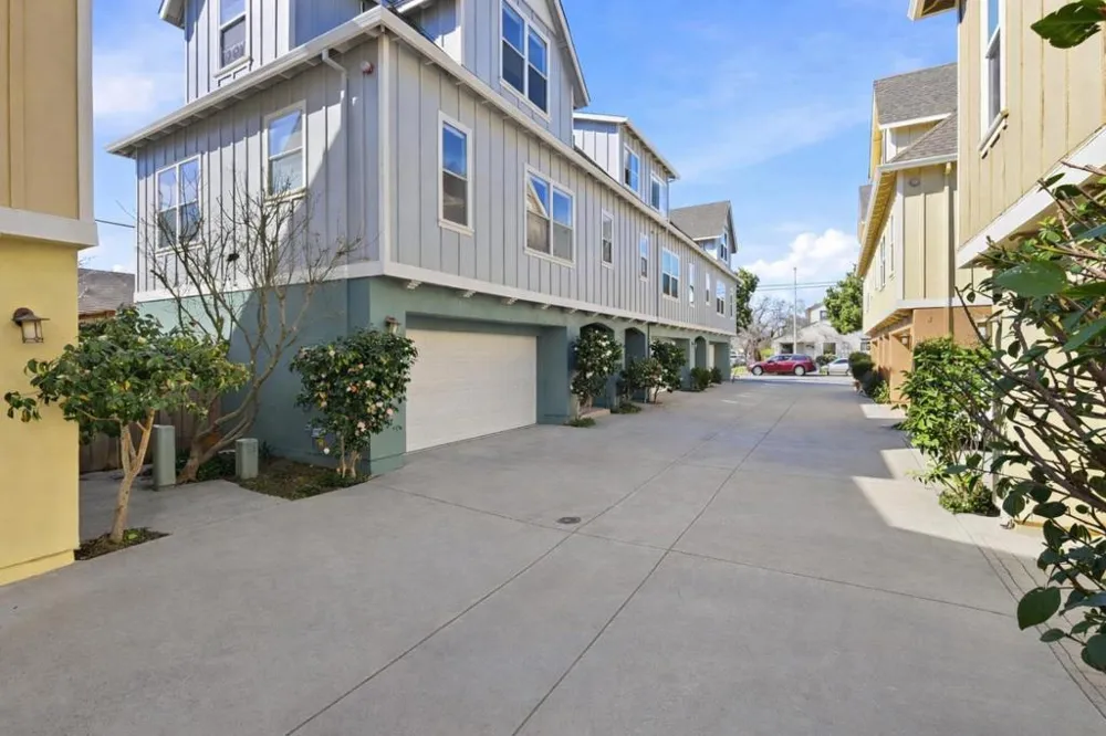 110 Library Lane Santa Cruz, CA 95062