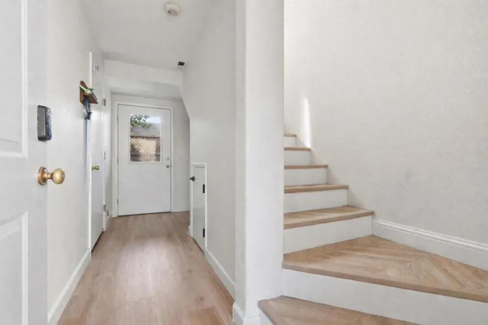110 Library Lane Santa Cruz, CA 95062