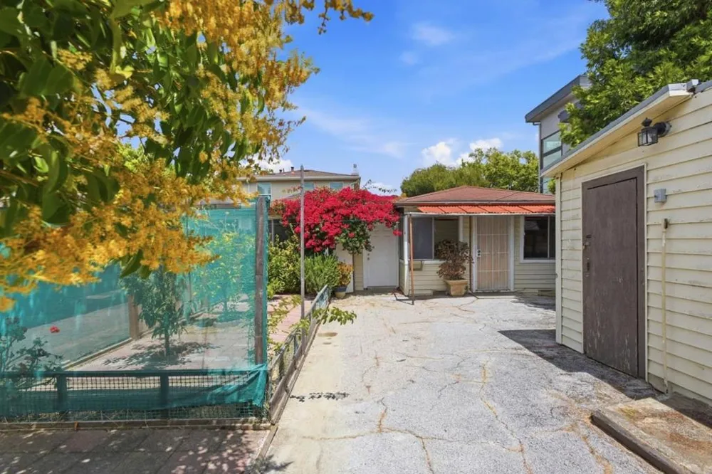 664 El Camino Real San Mateo, CA 94401