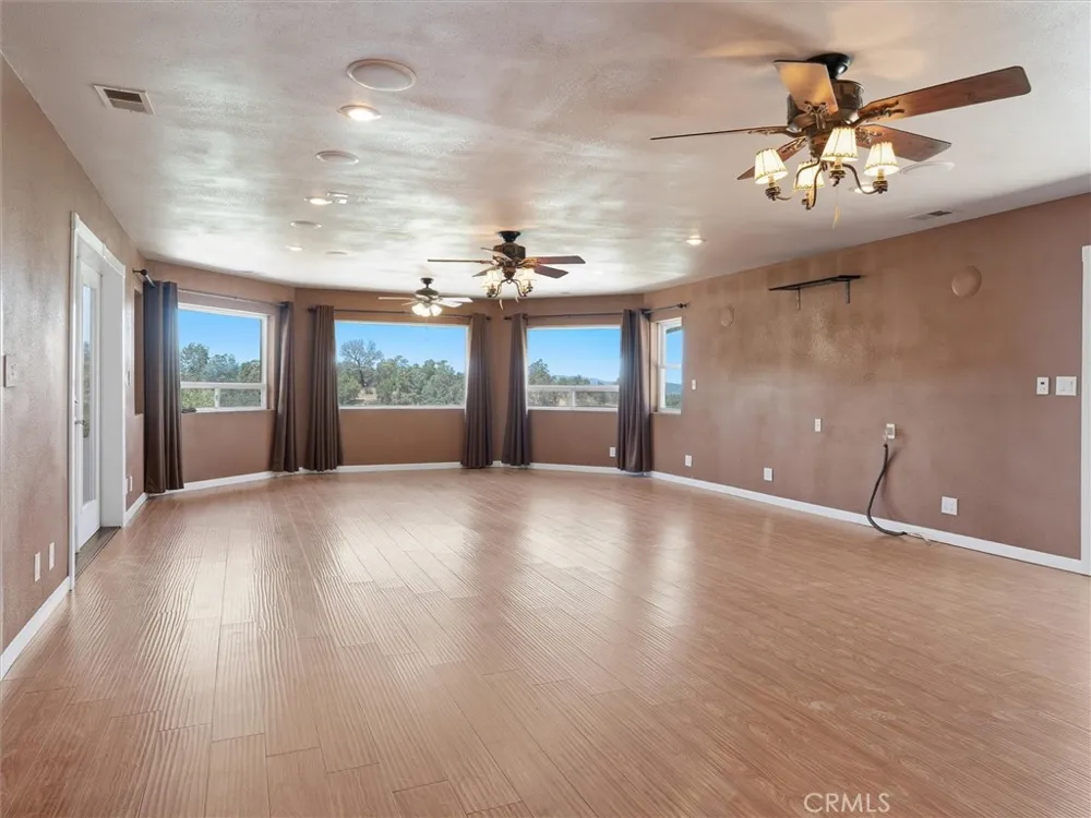 4921 Lookout Mountain Mariposa, CA 95338