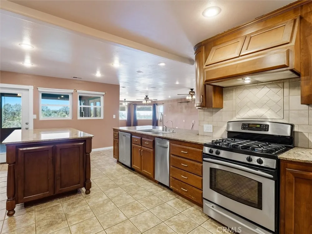 4921 Lookout Mountain Mariposa, CA 95338