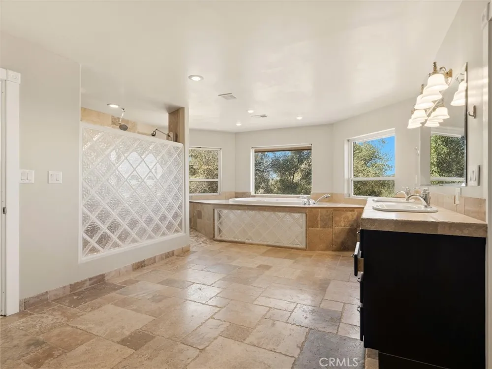 4921 Lookout Mountain Mariposa, CA 95338