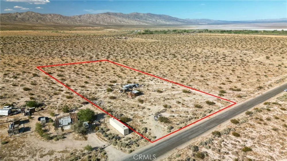 10313 E Lake Road Cantil, CA 93519