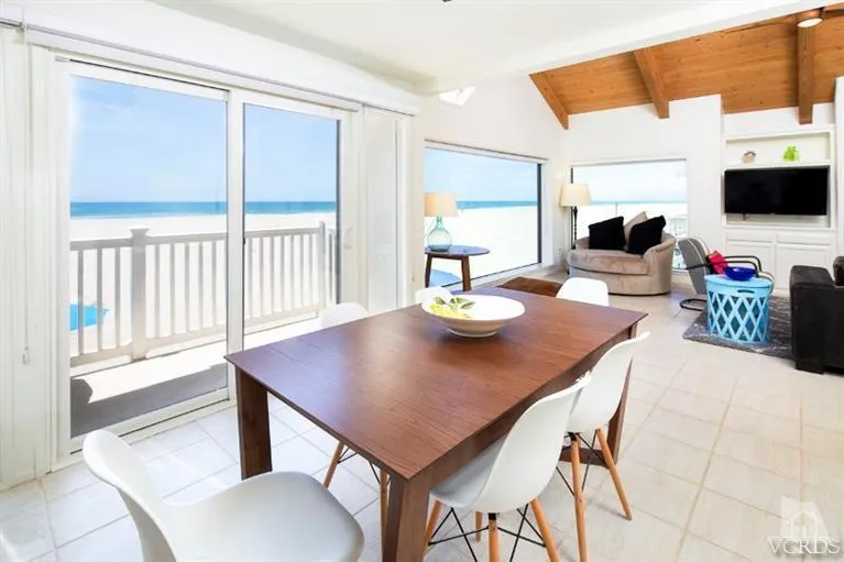 4025 Ocean Drive Oxnard, CA 93035